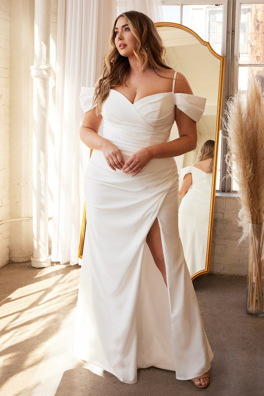 CINDERELLA DIVINE KV1057WC Plus Size Thin Strap Sweetheart Crepe Bridal Gown with Slit