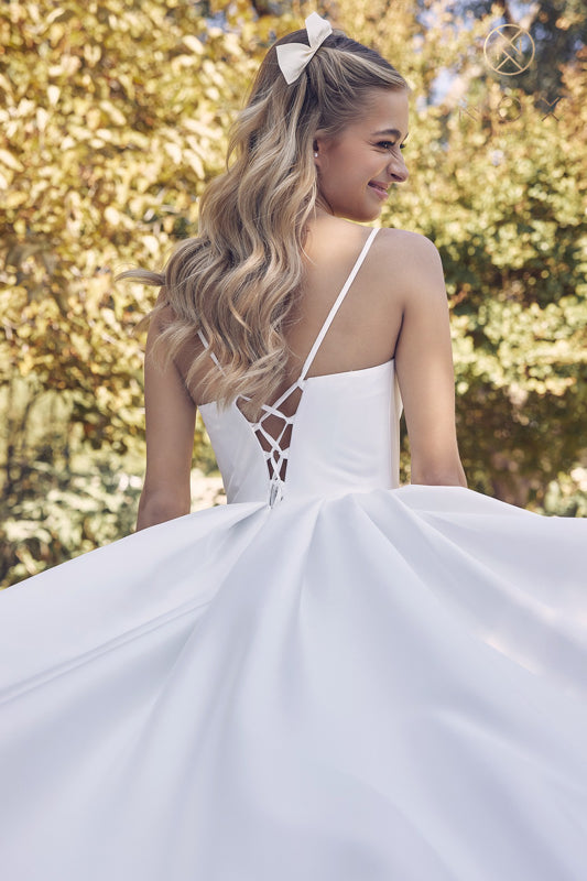 NOX ANABEL JE972 Fitted Laced-Up Back Minimalist Bridal Dress